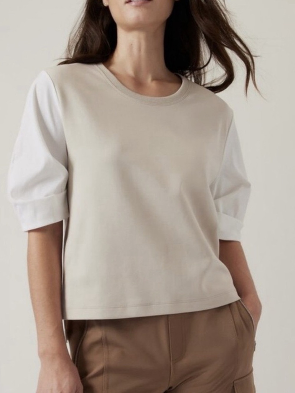 NWT Athleta Beige Harlow Crewneck Short Sleeve Tee with White Sleeves